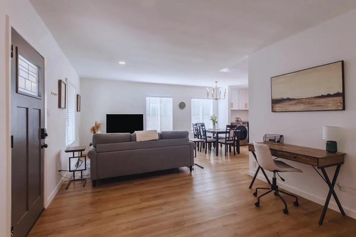Cozy Modern 3 Bed 1 Bath Home - Pet Friendly! Lawndale 0*,  United States